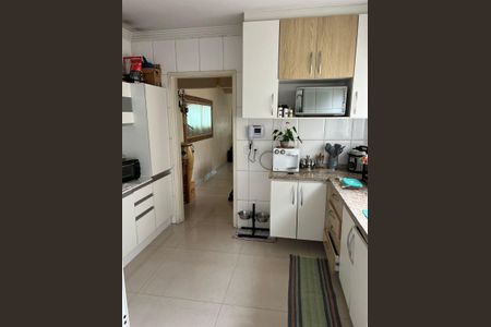 Casa à venda com 120m², 3 quartos e 4 vagas
