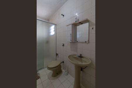 Casa à venda com 310m², 4 quartos e 4 vagas Casa à venda com 310m², 4 quartos e 4 vagasCasa 1 - Banheiro