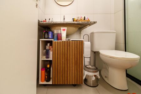 Apartamento à venda com 60m², 3 quartos e 1 vaga Apartamento à venda com 60m², 3 quartos e 1 vagaBanheiro da Suíte