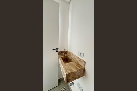 Apartamento à venda com 78m², 2 quartos e 1 vaga Apartamento à venda com 78m², 2 quartos e 1 vagaBanheiro de Serviço