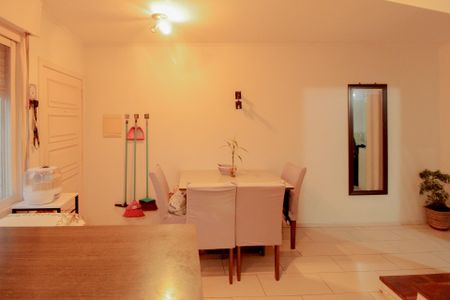 Apartamento à venda com 75m², 1 quarto e sem vaga Apartamento à venda com 75m², 1 quarto e sem vagaSala de Jantar