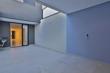 Casa à venda com 160m², 3 quartos e 2 vagas Casa à venda com 160m², 3 quartos e 2 vagasQuintal/Churrasqueira