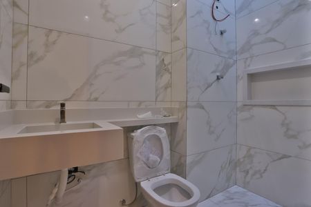 Casa à venda com 160m², 3 quartos e 2 vagas Casa à venda com 160m², 3 quartos e 2 vagasBanheiro do Quarto 1