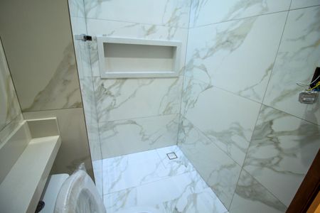 Casa à venda com 160m², 3 quartos e 2 vagas Casa à venda com 160m², 3 quartos e 2 vagasBanheiro da Suíte 2