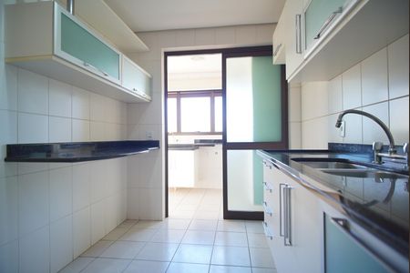 Apartamento à venda com 116m², 3 quartos e 2 vagasCozinha