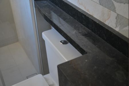 Apartamento à venda com 67m², 2 quartos e 1 vagaBanheiro Social