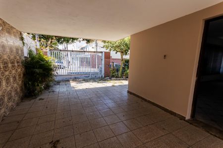 Casa para alugar com 221m², 3 quartos e 5 vagas Casa para alugar com 221m², 3 quartos e 5 vagasGaragem