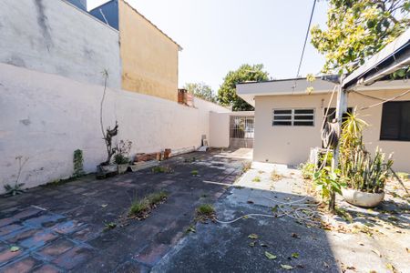 Casa para alugar com 221m², 3 quartos e 5 vagas Casa para alugar com 221m², 3 quartos e 5 vagasQuintal