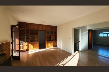 Casa de condomínio à venda com 396m², 3 quartos e 2 vagas Casa de condomínio à venda com 396m², 3 quartos e 2 vagasSala