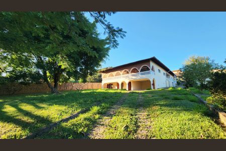 Casa de condomínio à venda com 396m², 3 quartos e 2 vagas Casa de condomínio à venda com 396m², 3 quartos e 2 vagasFachada da Casa