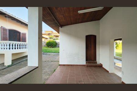 Casa de condomínio à venda com 396m², 3 quartos e 2 vagas Casa de condomínio à venda com 396m², 3 quartos e 2 vagasÁrea Externa