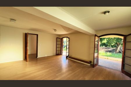 Casa de condomínio à venda com 396m², 3 quartos e 2 vagas Casa de condomínio à venda com 396m², 3 quartos e 2 vagasÁrea Gourmet