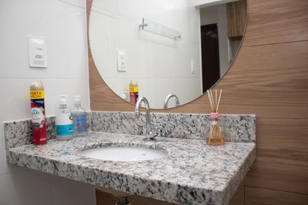 Apartamento à venda com 85m², 3 quartos e 1 vaga Apartamento à venda com 85m², 3 quartos e 1 vagaBanheiro 2
