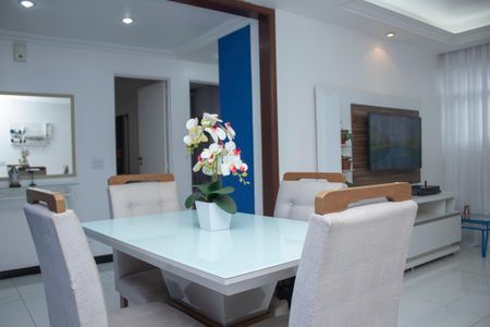 Apartamento à venda com 85m², 3 quartos e 1 vaga Apartamento à venda com 85m², 3 quartos e 1 vagaSala