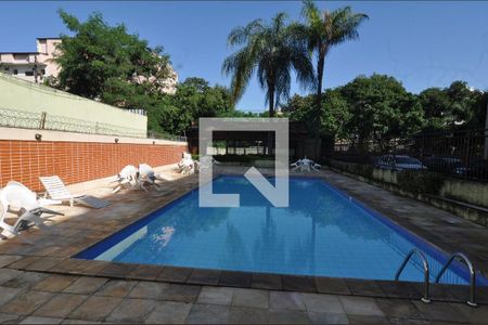 Apartamento à venda com 158m², 3 quartos e 1 vaga Apartamento à venda com 158m², 3 quartos e 1 vagaÁrea comum - Piscina
