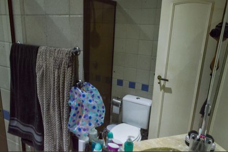 Apartamento à venda com 158m², 3 quartos e 1 vaga Apartamento à venda com 158m², 3 quartos e 1 vagaBanheiro da Suíte 2