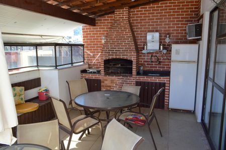 Apartamento à venda com 158m², 3 quartos e 1 vaga Apartamento à venda com 158m², 3 quartos e 1 vagaTerraço