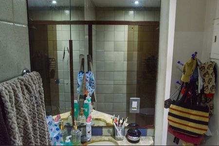 Apartamento à venda com 158m², 3 quartos e 1 vaga Apartamento à venda com 158m², 3 quartos e 1 vagaBanheiro da Suíte 2