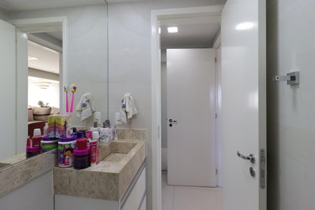 Apartamento à venda com 115m², 3 quartos e 2 vagasBanheiro da Suíte 2