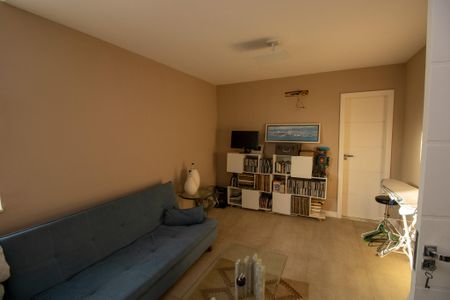 Casa de condomínio à venda com 350m², 3 quartos e 2 vagas Casa de condomínio à venda com 350m², 3 quartos e 2 vagasSuíte 2