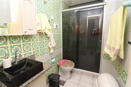 Apartamento à venda com 64m², 2 quartos e 1 vagaBanheiro Social