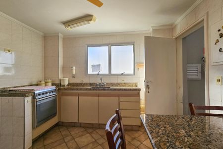 Apartamento para alugar com 138m², 3 quartos e 1 vaga Apartamento para alugar com 138m², 3 quartos e 1 vagaCozinha