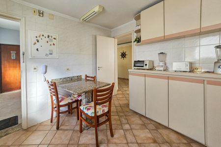 Apartamento para alugar com 138m², 3 quartos e 1 vaga Apartamento para alugar com 138m², 3 quartos e 1 vagaCozinha