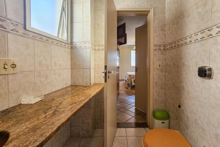 Apartamento para alugar com 138m², 3 quartos e 1 vaga Apartamento para alugar com 138m², 3 quartos e 1 vagaBanheiro da Suíte