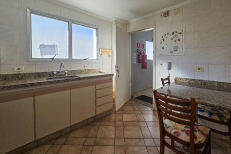 Apartamento para alugar com 138m², 3 quartos e 1 vaga Apartamento para alugar com 138m², 3 quartos e 1 vagaCozinha