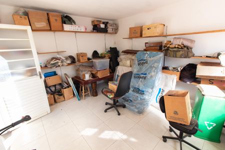 Casa à venda com 150m², 2 quartos e 2 vagas Casa à venda com 150m², 2 quartos e 2 vagasEdícula