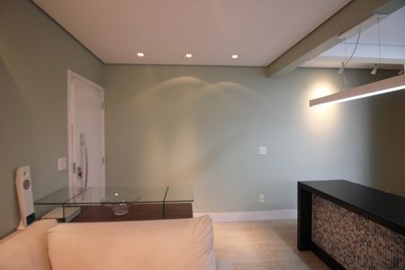 Apartamento à venda com 67m², 2 quartos e 1 vagaSala