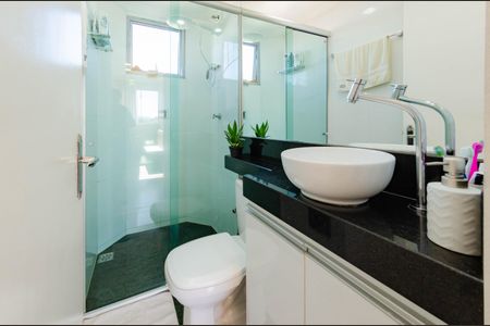 Apartamento à venda com 51m², 2 quartos e 1 vaga Apartamento à venda com 51m², 2 quartos e 1 vagaBanheiro