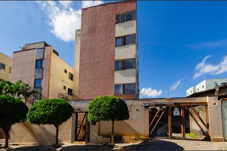 Apartamento à venda com 51m², 2 quartos e 1 vaga Apartamento à venda com 51m², 2 quartos e 1 vagaFachada