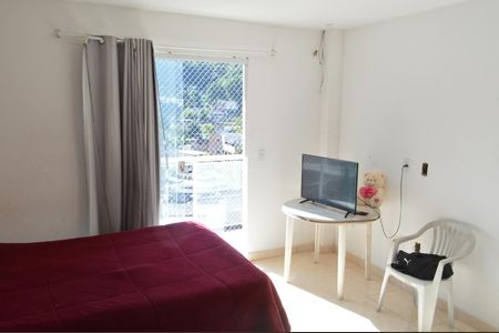 Casa de condomínio à venda com 80m², 3 quartos e sem vaga Casa de condomínio à venda com 80m², 3 quartos e sem vagaSuíte