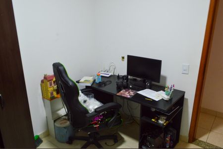 Casa de condomínio à venda com 80m², 3 quartos e sem vaga Casa de condomínio à venda com 80m², 3 quartos e sem vagaQuarto 2