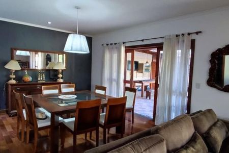 Casa à venda com 330m², 4 quartos e 4 vagas