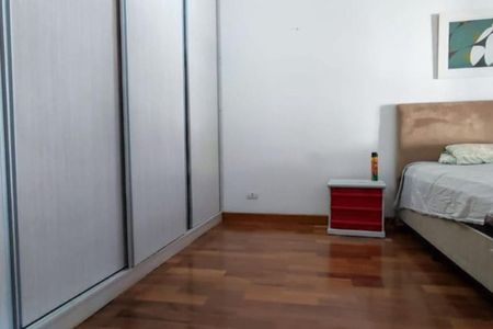 Casa à venda com 330m², 4 quartos e 4 vagas
