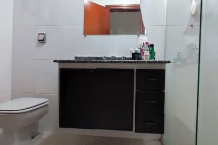 Casa à venda com 330m², 4 quartos e 4 vagas