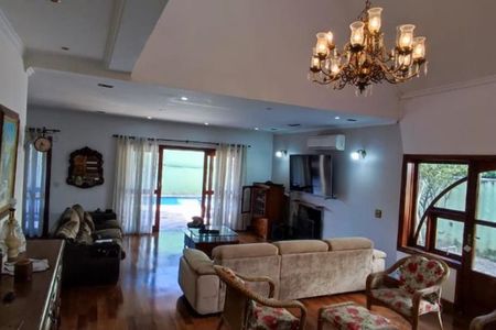 Casa à venda com 330m², 4 quartos e 4 vagas