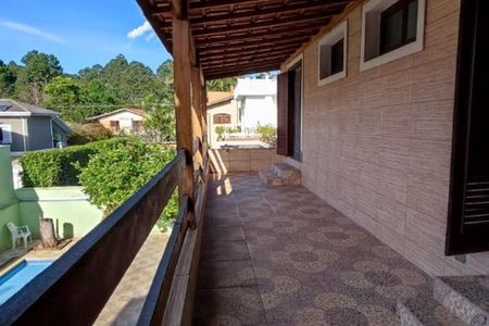 Casa à venda com 330m², 4 quartos e 4 vagas