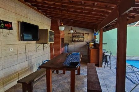 Casa à venda com 330m², 4 quartos e 4 vagas