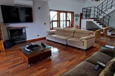 Casa à venda com 330m², 4 quartos e 4 vagas