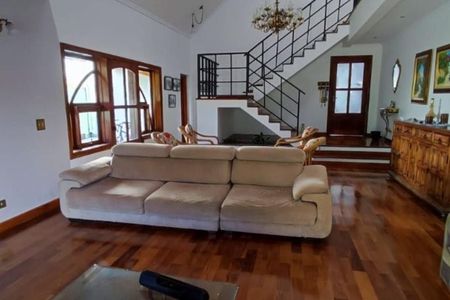 Casa à venda com 330m², 4 quartos e 4 vagas