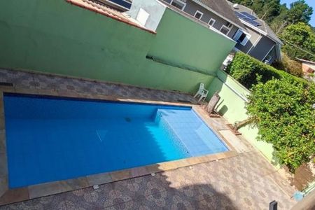Casa à venda com 330m², 4 quartos e 4 vagas