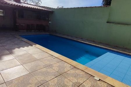 Casa à venda com 330m², 4 quartos e 4 vagas