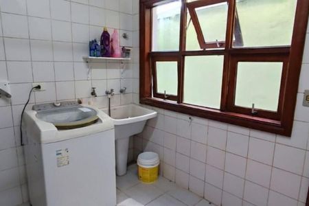 Casa à venda com 330m², 4 quartos e 4 vagas