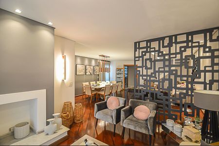 Apartamento à venda com 412m², 4 quartos e 4 vagas Apartamento à venda com 412m², 4 quartos e 4 vagasSala