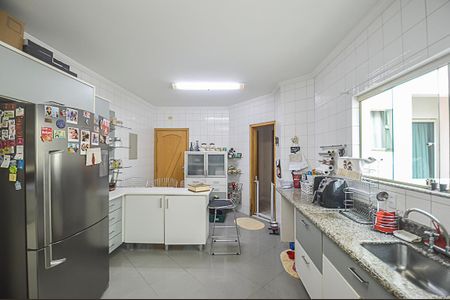 Apartamento à venda com 412m², 4 quartos e 4 vagas Apartamento à venda com 412m², 4 quartos e 4 vagasCozinha