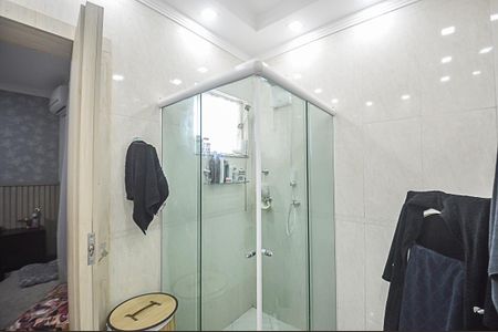 Apartamento à venda com 412m², 4 quartos e 4 vagas Apartamento à venda com 412m², 4 quartos e 4 vagasBanheiro da Suíte 1