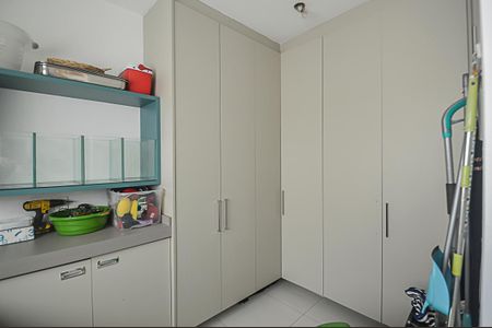 Apartamento à venda com 412m², 4 quartos e 4 vagas Apartamento à venda com 412m², 4 quartos e 4 vagasÁrea de Serviço